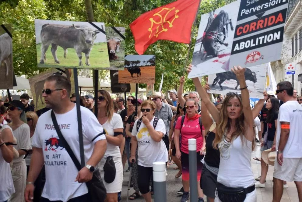 20230813_Colbac manif pendant la feria (12)